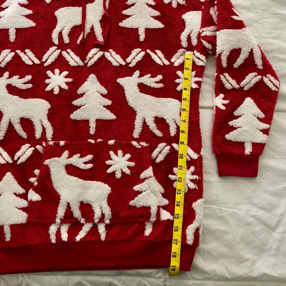 Vera Bradley Women’s Holiday Fleece Hoodie - Picture 3 of 7